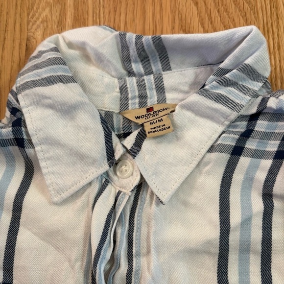 Woolrich Blue Plaid Rayon Button Down Shirt Medium Women’s Pocket - Picture 3 of 5